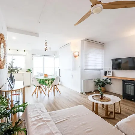 Lux Penthouse Mediterranean Views Front Apartment *